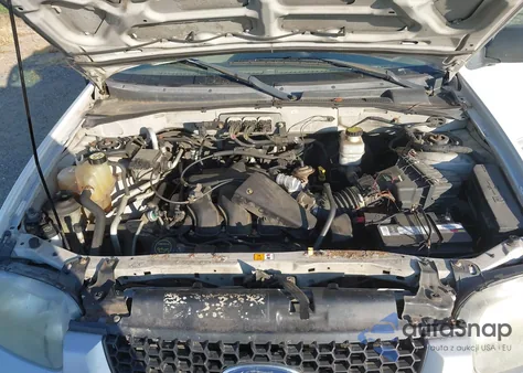 2007 Ford Escape Xlt/Xlt Sport from USA, damaged, VIN 1FMYU03137KB61562